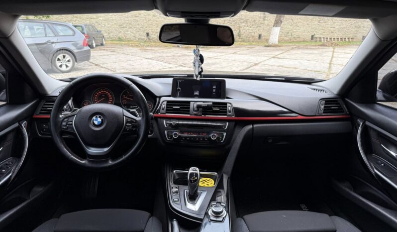 
								BMW 320D SportLine Automatic F1 full									