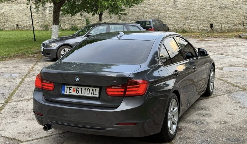 
								BMW 320D SportLine Automatic F1 full									
