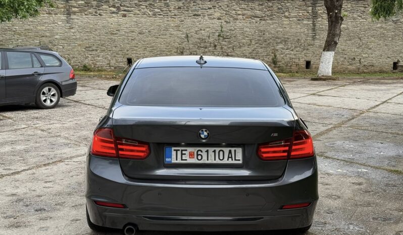 
								BMW 320D SportLine Automatic F1 full									