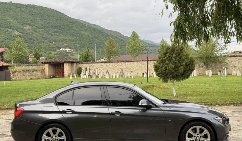 
								BMW 320D SportLine Automatic F1 full									